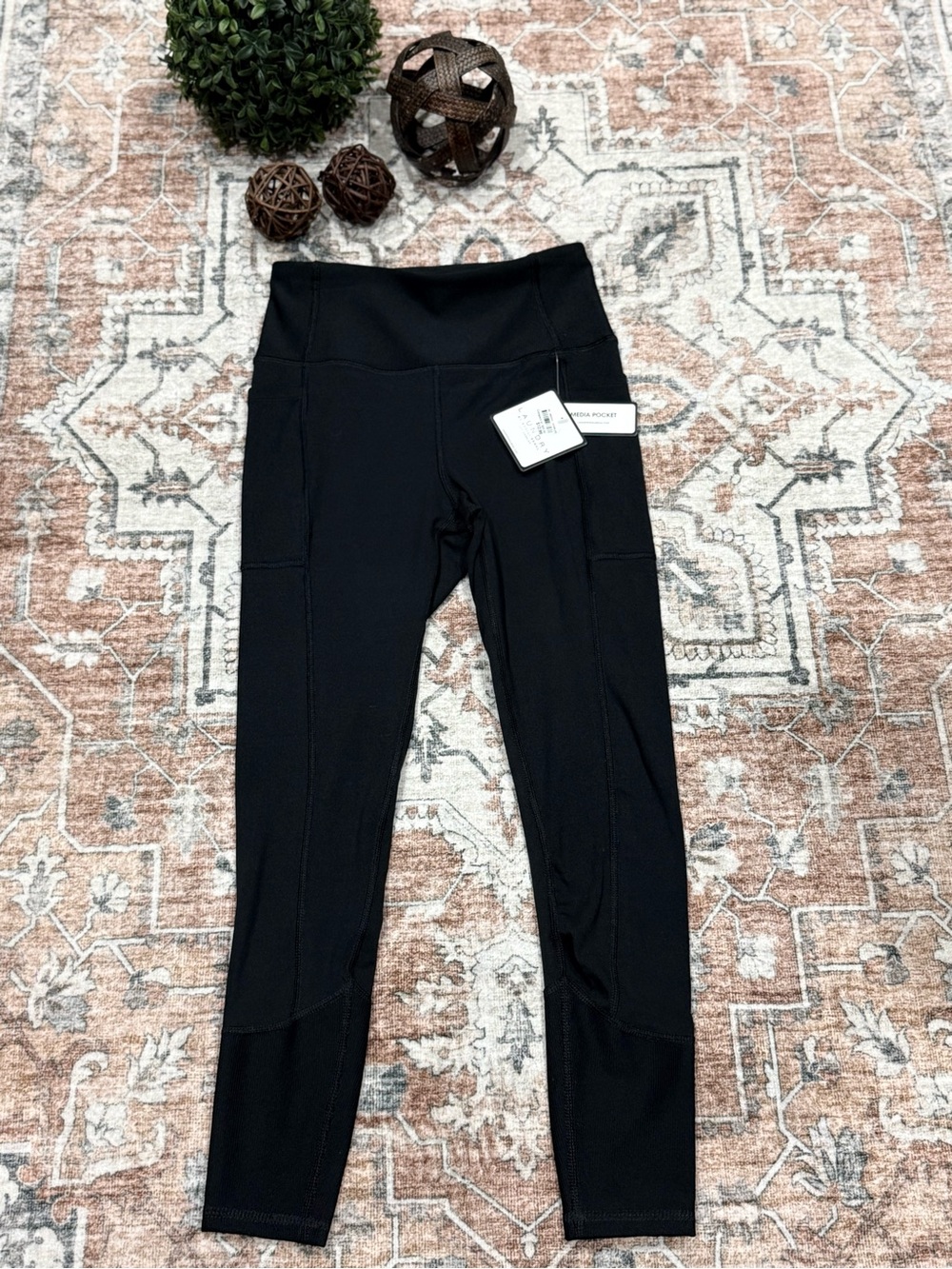 Laundry By Shelli Segal Black High-Waist Pocket Leggings